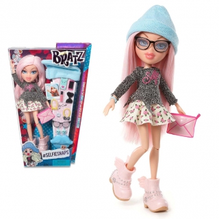 bratz #selfiesnaps cloe